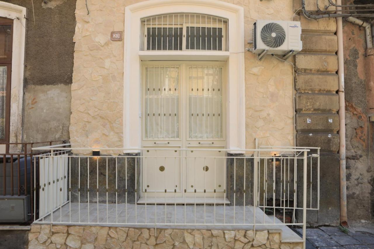 Baciati Dal Sole Villa Catania Exterior photo